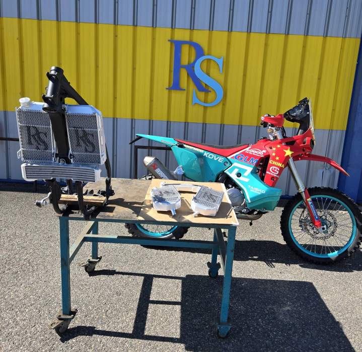 Réparation radiateur moto endommagé Cusset